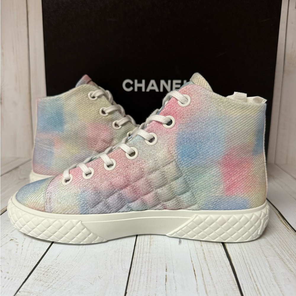 CHANEL Printed Fabric Quilted High Top Sneakers Green/Pink/Blue/White Sz 36 / 6 - Picture 7 of 12